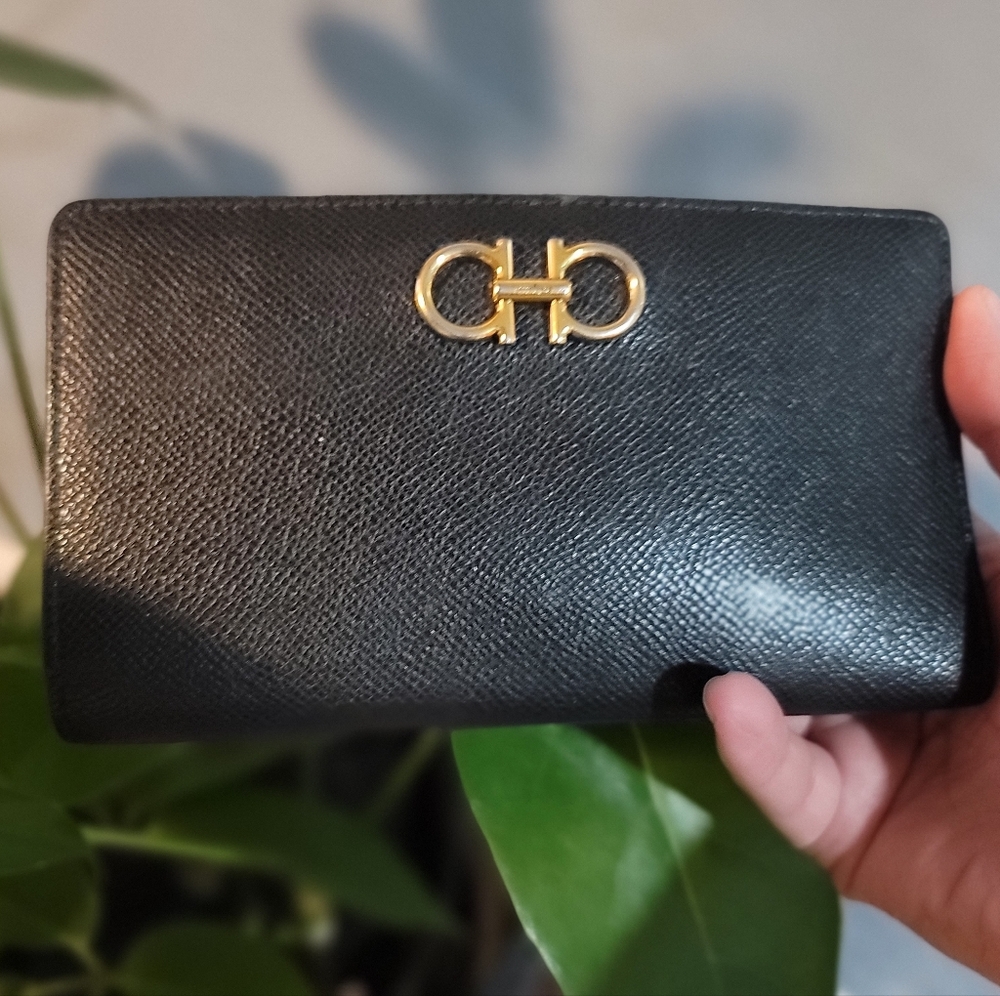 Salvatore Ferragamo Wallet - Picture 13 of 13